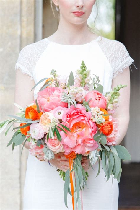 It gives perfect tips about wedding flowers in fact, wedding bouquets also form a great gift item for your loved ones, family, friends, brides and bridegrooms. coral and peach wedding editorial | Bridal bouquet pink ...