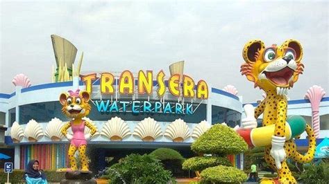 Opening hours stated 0900 to 1700 wita, however, when our family arrived, we were told by a few staff to wait until 1000, as 0900 was only applicable for staff working at the waterpark. Subasuka Waterpark Harga Tiket Masuk 2021 / Panorama JTB ...