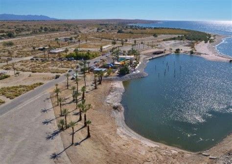 Sandy Shores Irl Salton Sea Lakes In California Joshua Tree