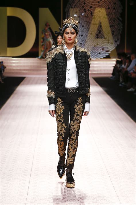 discover videos and pictures of dolce and gabbana summer 2019 womenswear catwalk fashion show