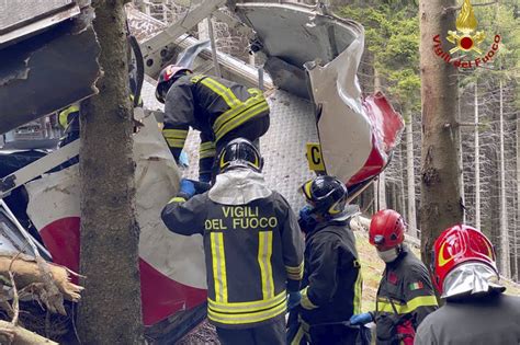 A mountaintop cable car plunged to the ground in northern italy on sunday, killing at least 14 people. Italy investigators probe why cable car brake 'didn't work' | Honolulu Star-Advertiser