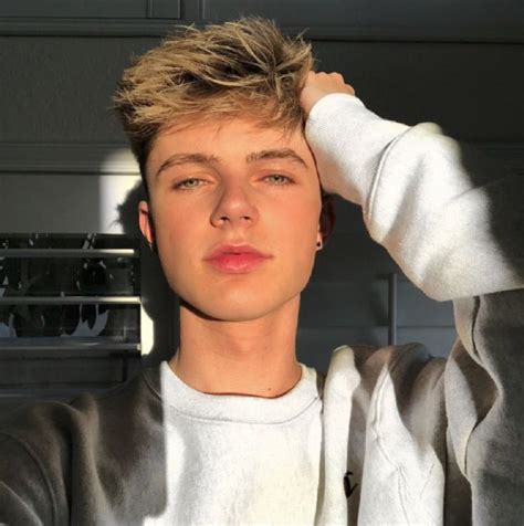 Hrvy Hrvy Is Now A Dreamy After Working With Nct Dream British Gq Neither Of Them Had