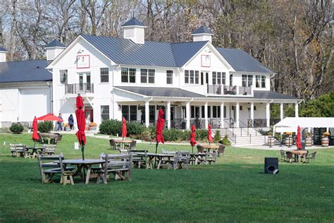 5 Incredible Middleburg Virginia Wineries That Wine Lovers Need To Visit