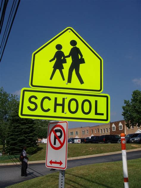 School Zone Sign Near Newport School Dan Reed Flickr