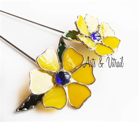 Stained Glass Flower On Metal Rod For Flower Plant Plant Or Etsy In 2021 Stained Glass