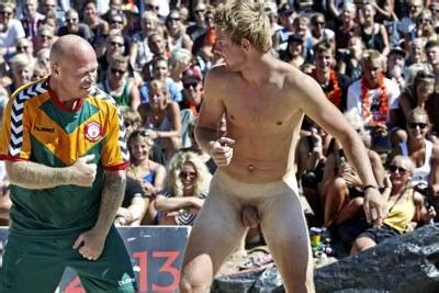 Nearly Naked Champions League Final Streaker Reveals Gift Hot Sex Picture