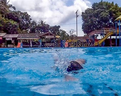 Bila anda mencari pandeglang kab anda datang ketempat yang tepat. Berenang di Mata Air Cikoromoy Pandeglang, Segar!