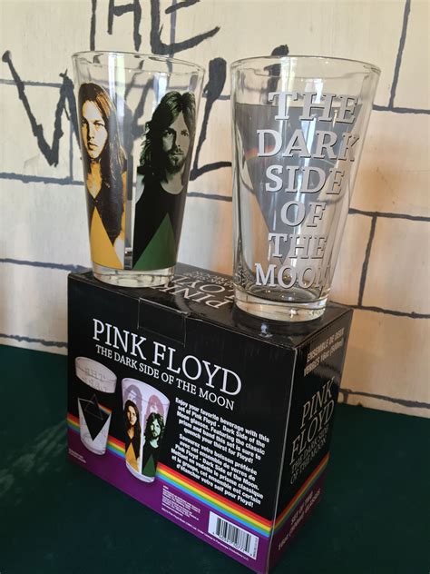 Redz Pink Floyd Dark Side Of The Moon Pint Glass Set Back View