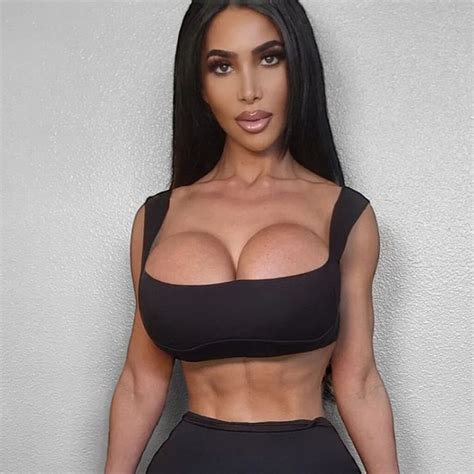 Christina Ashten Gourkani Kim Kardashian Look Alike Mannequin Useless