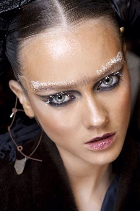 293 Best Catwalk Makeup Images On Pinterest Make Up Looks Makeup And