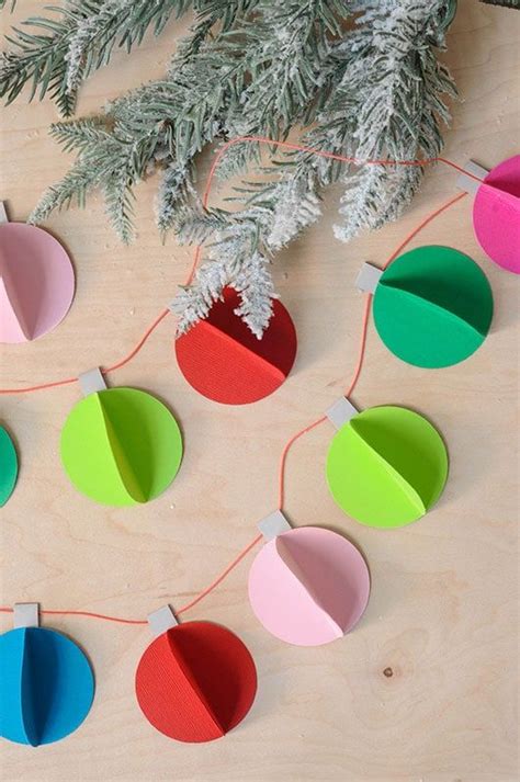 Make An Easy Paper Ornament Christmas Garland Paper Christmas