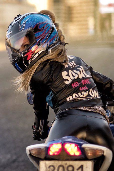 Pin By Papy Dackar2 On Bikeuse In 2021 Biker Girl Motorbike Girl
