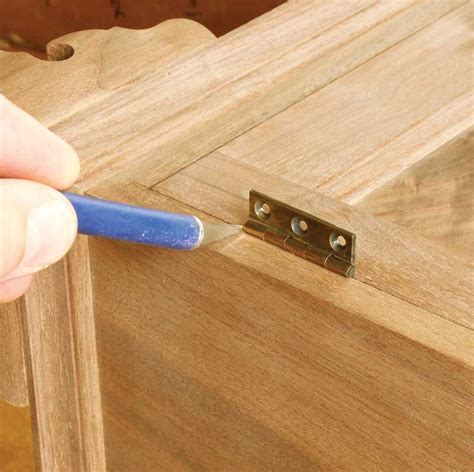 How to install corner cabinet hinges. AW Extra 7/25/13 - How to Install Butt Hinges - Popular ...