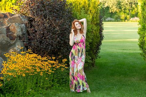 2k Free Download Heidi Romanova Dress Model Redhead Flowers