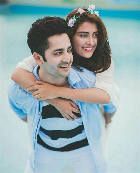 Pin By Zarish Ansari On Celebrities Of Pakistan Romantic Couples Photography Romantic Couple