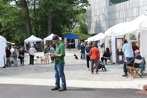 Sunday At The Bruce With Crafts Festival - Antiques And The Arts