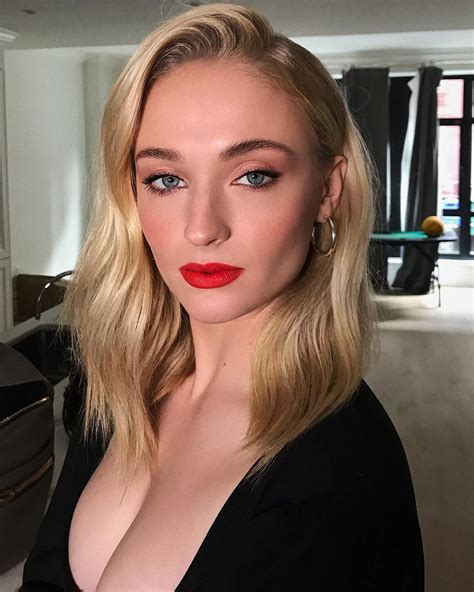 Sophie Turner Famous Nipple