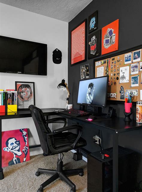 Graphic Design Workstation | Home room design, Room setup, Cool