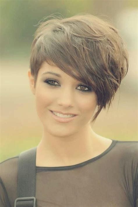 20 Collection Of Short Haircuts With One Side Longer Than The Other