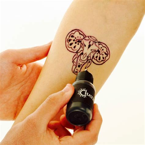 Temporary Tattoo Kit That Lasts Up To 2 Weeks Trace Our Stencil