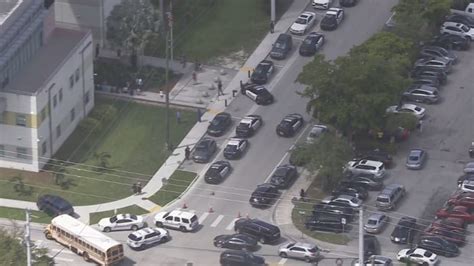 ‘non Credible Tip Leads To Lockdown At North Miami Senior High School Police Say
