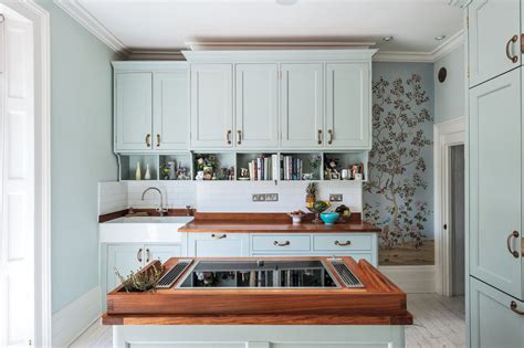 Es importante conseguir un diseño para cocinas pequeñas adecuado para el espacio del que disponemos, invirtiendo en ideas decoración originales y prácticas. 7 Favorites: Wallpaper in the Kitchen - Remodelista