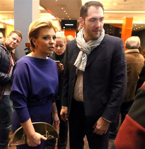 Liptai claudia egészen szokatlan zenét választott a bevonulásához: Isten áldását kérte Liptaiék kisbabájára Gesztesi Károly ...