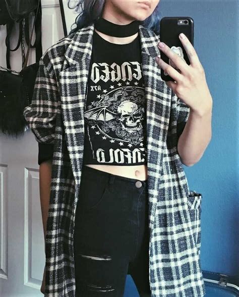 90s grunge aesthetic fashion style looks