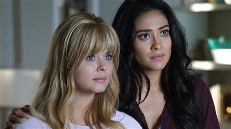 sasha pieterse thinks emison is back together post pretty little liars perfectionists