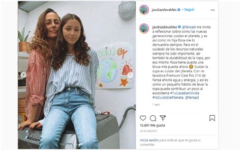 Javiera Díaz De Valdés Y Su Hija Rosa Mackenna Comparten La Misma Ropa