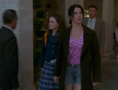 Lorelai Gilmore S Most Iconic Outfits Sweet Girl
