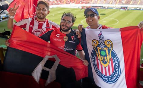 Qu Nostalgia Chivas Vuelve Al Estadio Jalisco Para Ser Local En Tres