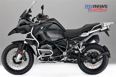 Optional extras such as the comfort and touring package with. BMW R1200GS Adventure Triple Black Photos, Informations ...