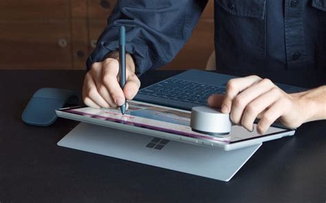 I have a pen, i have an apple. New Microsoft Surface Pen could have a wireless charging ...