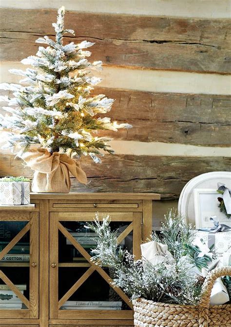 30 Breathtaking Shabby Chic Christmas Decorating Ideas All About Christmas