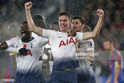 Do you know what are the favourite things and personalities of juan foyth? Tottenham Hotspur's Argentinian defender Juan Foyth celebrates with... | Tottenham hotspur ...