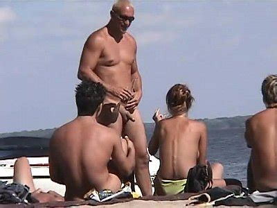 Topless Female Nude Male Beach Free Porn