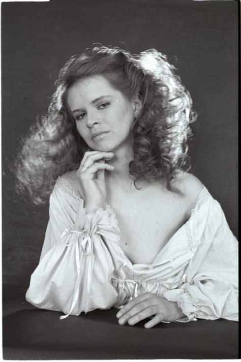 Gorgeous Portrait Photos Of A Young And Beautiful Teresa Ann Savoy In The 1970s ~ Vintage Everyday