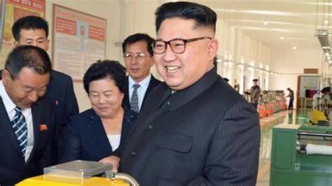 Tak Tampil Tujuh Bulan Istri Kim Jong Un Dikhawatirkan Disingkirkan