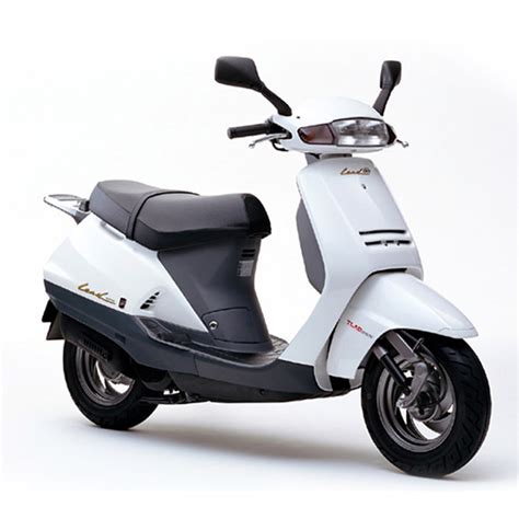 Купить скутер Honda Lead AF-20 в Москве - цены