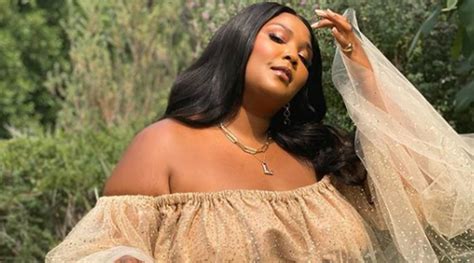 Lizzo Slams Trolls Who Criticised Her 10 Day Smoothie Detox Says Its