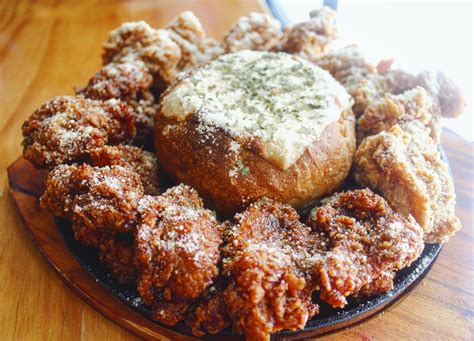 Kepada pengemar korean fried chicken, anda wajib cuba choo choo chicken. Choo Choo Chicken @ USJ, Subang Jaya