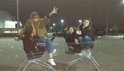 Trolley Night 2 Best Friends Aesthetic Friend Group Pictures Grunge