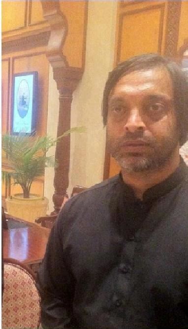 shoaib akhtar looking old and tired photo photos blog everything in photos