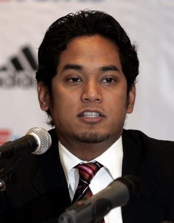 W tym malajskim imieniu nie ma nazwiska. KHAIRY JAMALUDDIN