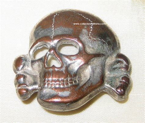 A Nice Original Ss Visor Skull By Deschler