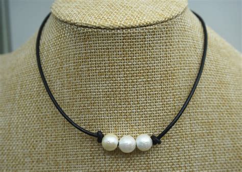 Three Pearl Necklace Leather Pearl Choker Pearl Leather Etsy