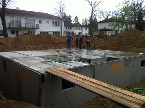Sie sind schnell gebaut und fertigkeller werden ähnlich wie andere stahlbetonbauteile hergestellt. Unsere Stadtvilla Bautagebuch: April 2012