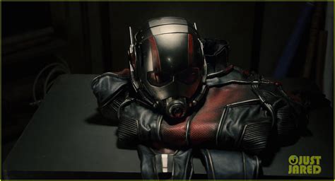 Paul Rudd Displays Ripped Six Pack Abs In Ant Man Trailer Photo