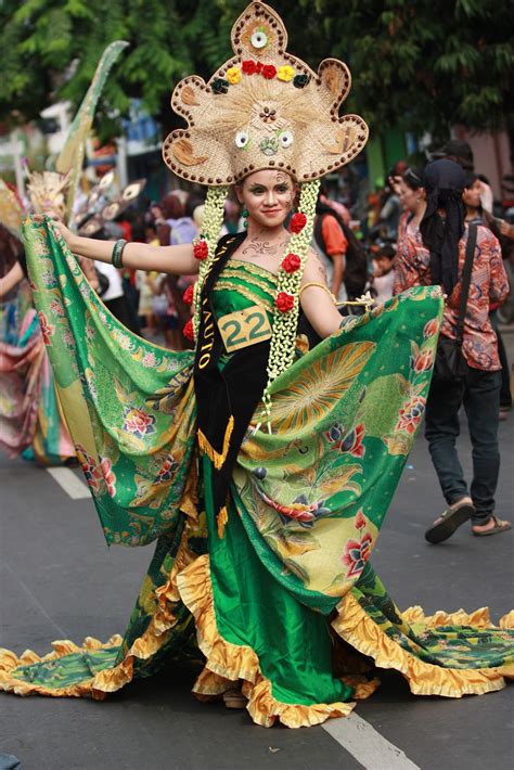 Pariwisata Dan Kebudayaan Kota Pekalongan Festival Kostum Karnafal